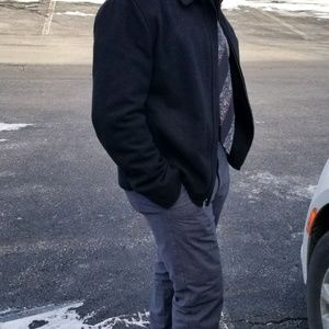 Meet your Posher, Emmanuel